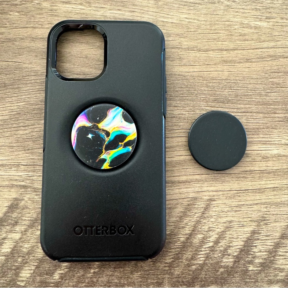iPhone 12 Pro Otterbox + Popsocket